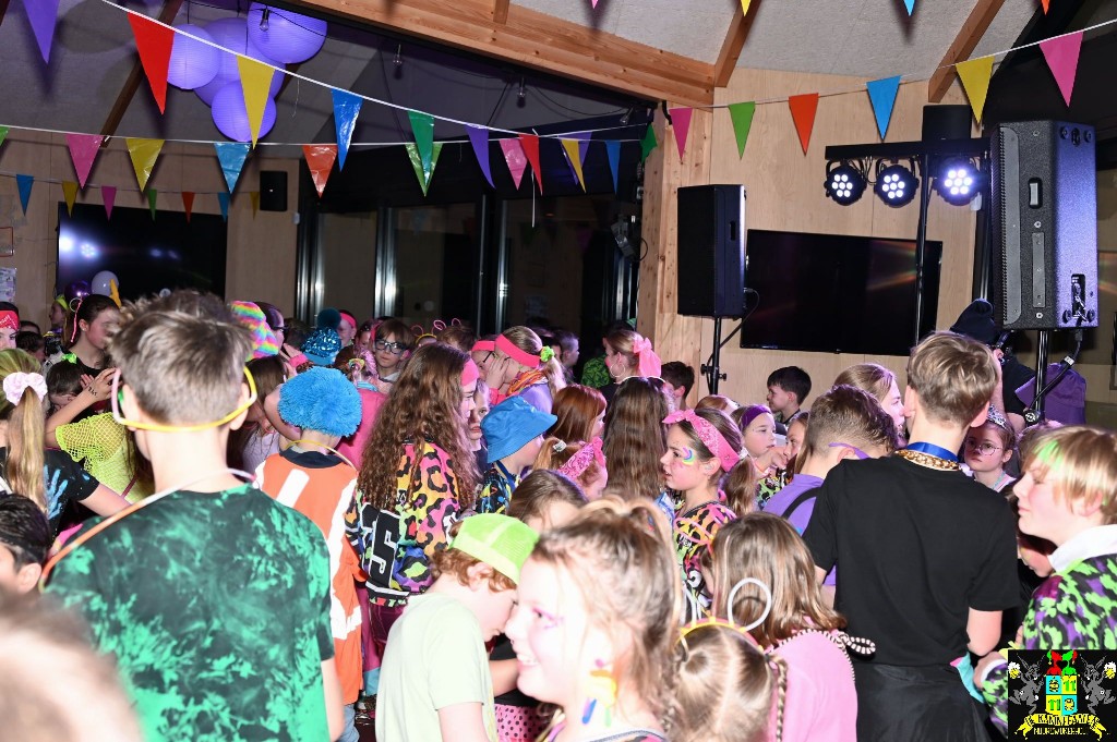 ../Images/Jeugddisco Glow in the Dark 102.jpg